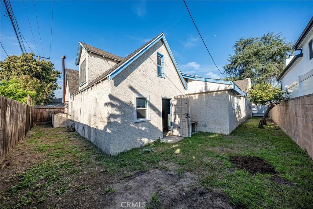 15109 Alburtis Avenue, Norwalk, California 90650 home-pic-18