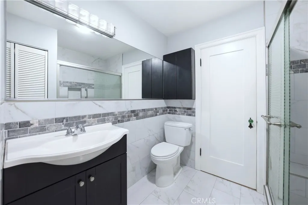 15109 Alburtis Avenue, Norwalk, California 90650 home-pic-11