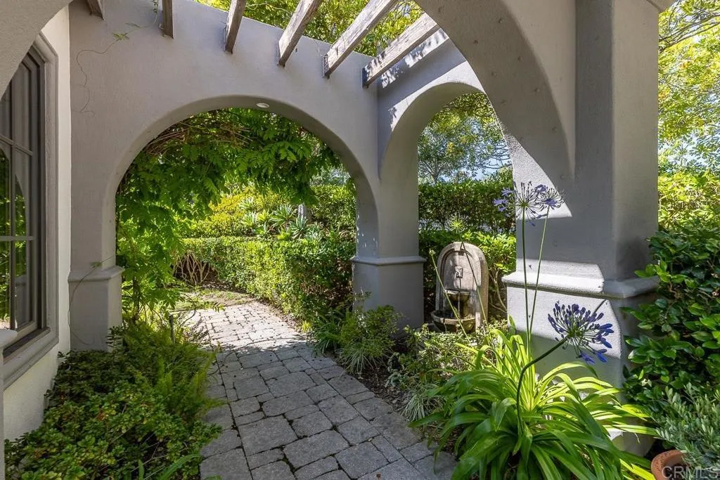 7729 Calle Amanacer, Rancho Santa Fe, California 92067 home-pic-35