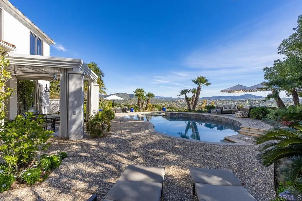 7729 Calle Amanacer, Rancho Santa Fe, California 92067 home-pic-33