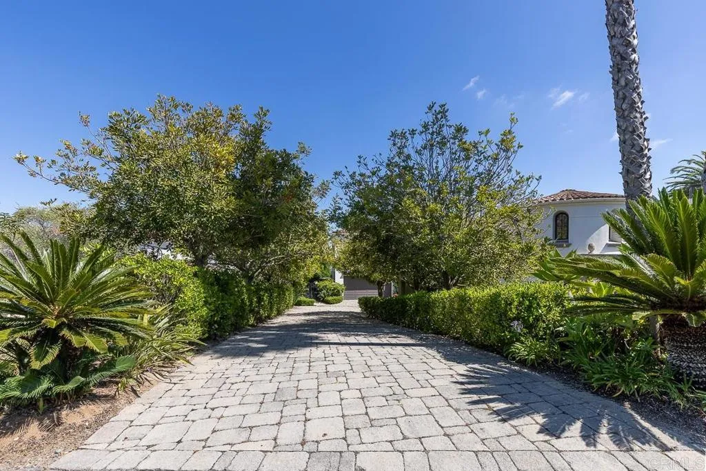7729 Calle Amanacer, Rancho Santa Fe, California 92067 home-pic-37
