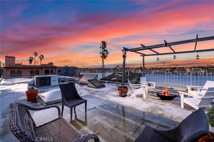 The entire view of the rooftop at twilight.