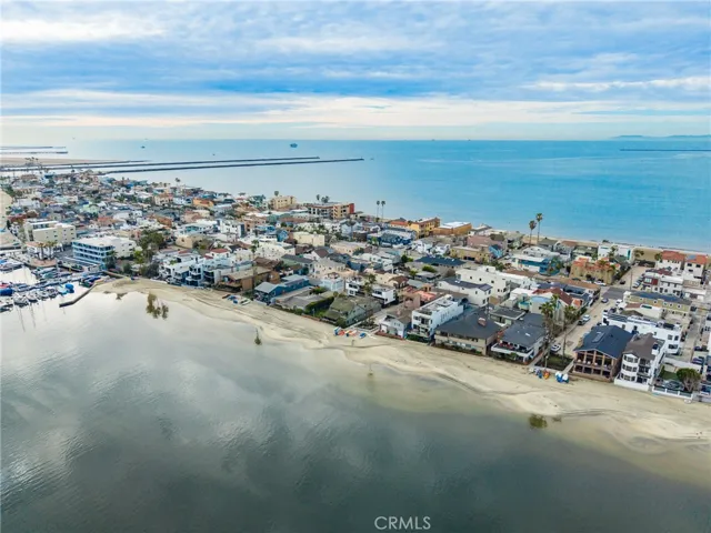 Peninsula view of the ocean and bay.