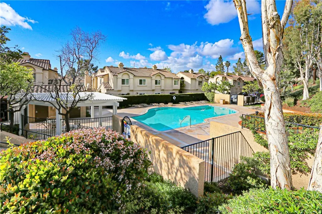 21125 Gladiolos, Lake Forest, California 92630 home-pic-10