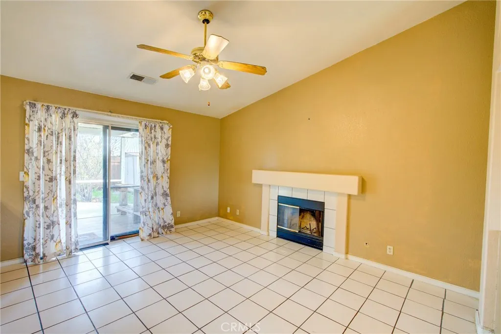 2326 Santos Street, Dos Palos, California 93620 home-pic-6