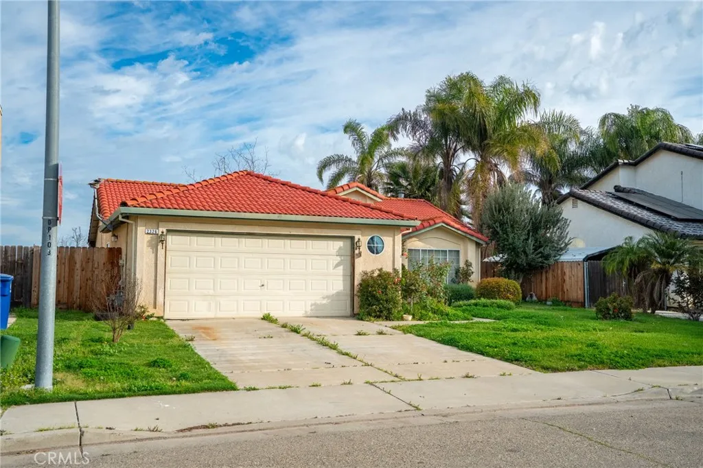 2326 Santos Street, Dos Palos, California 93620 home-pic-2