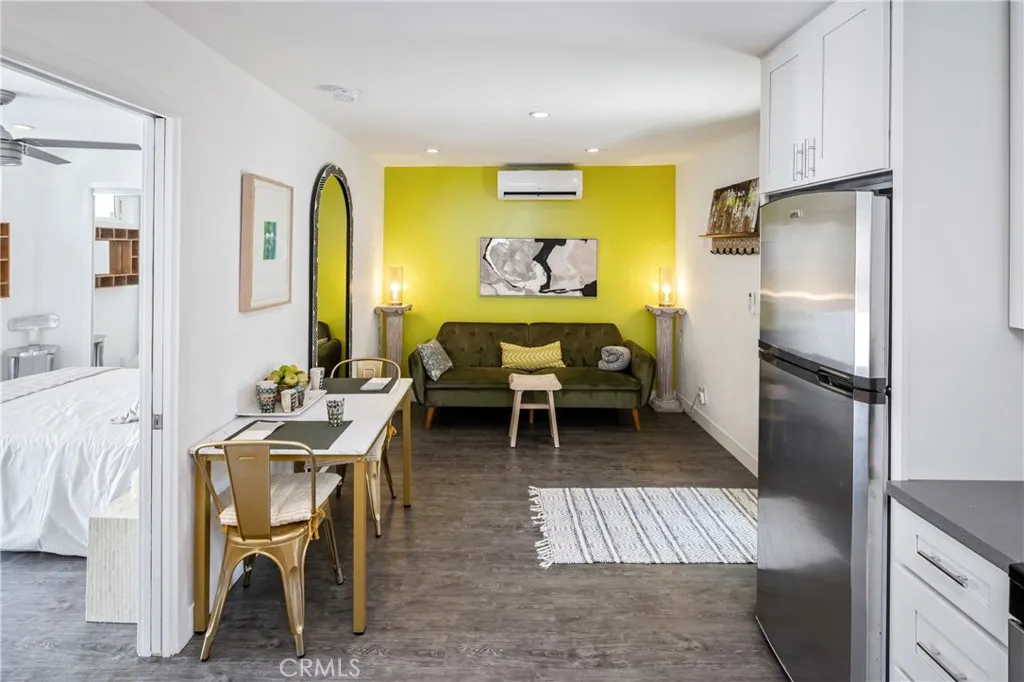 2317 Walgrove, Los Angeles, California 90066 home-pic-27