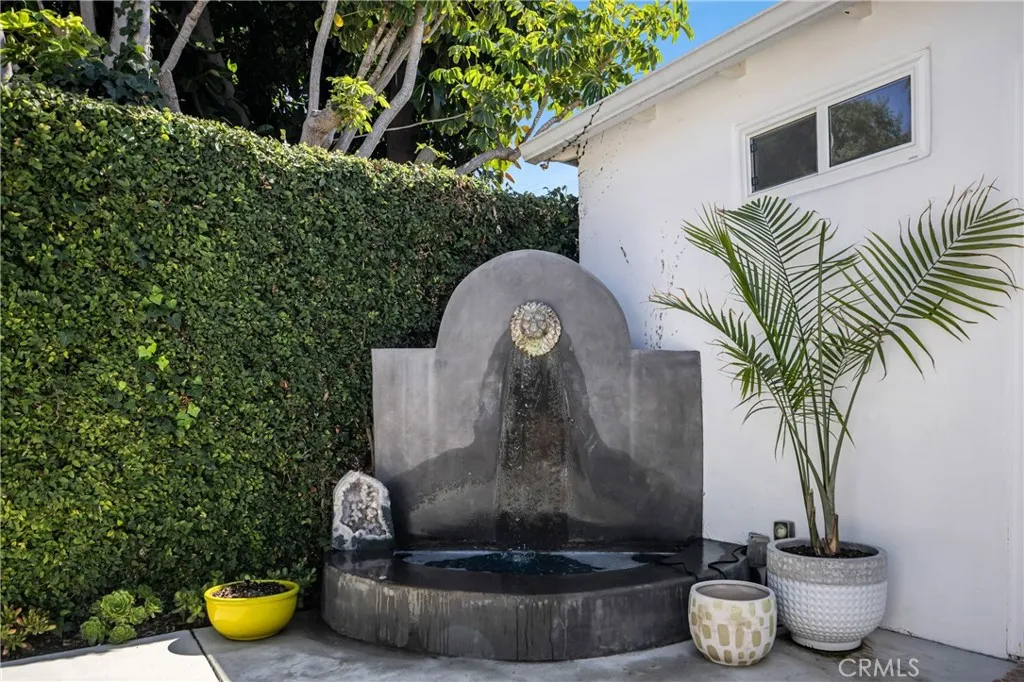 2317 Walgrove, Los Angeles, California 90066 home-pic-37