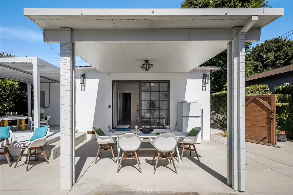 2317 Walgrove, Los Angeles, California 90066 home-pic-39