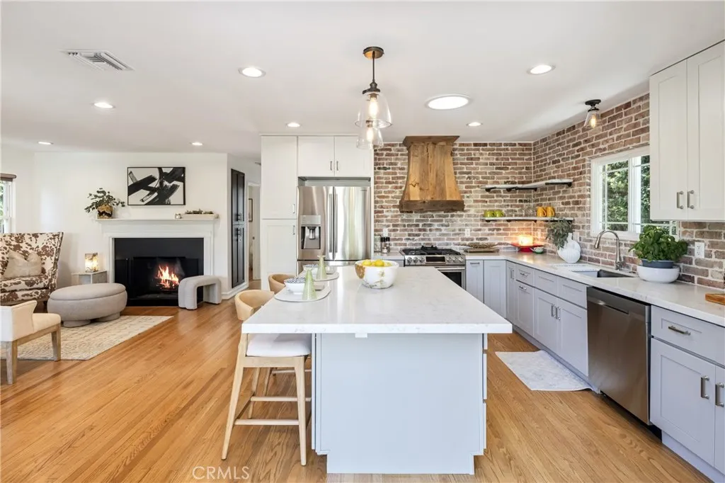 2317 Walgrove, Los Angeles, California 90066 home-pic-12