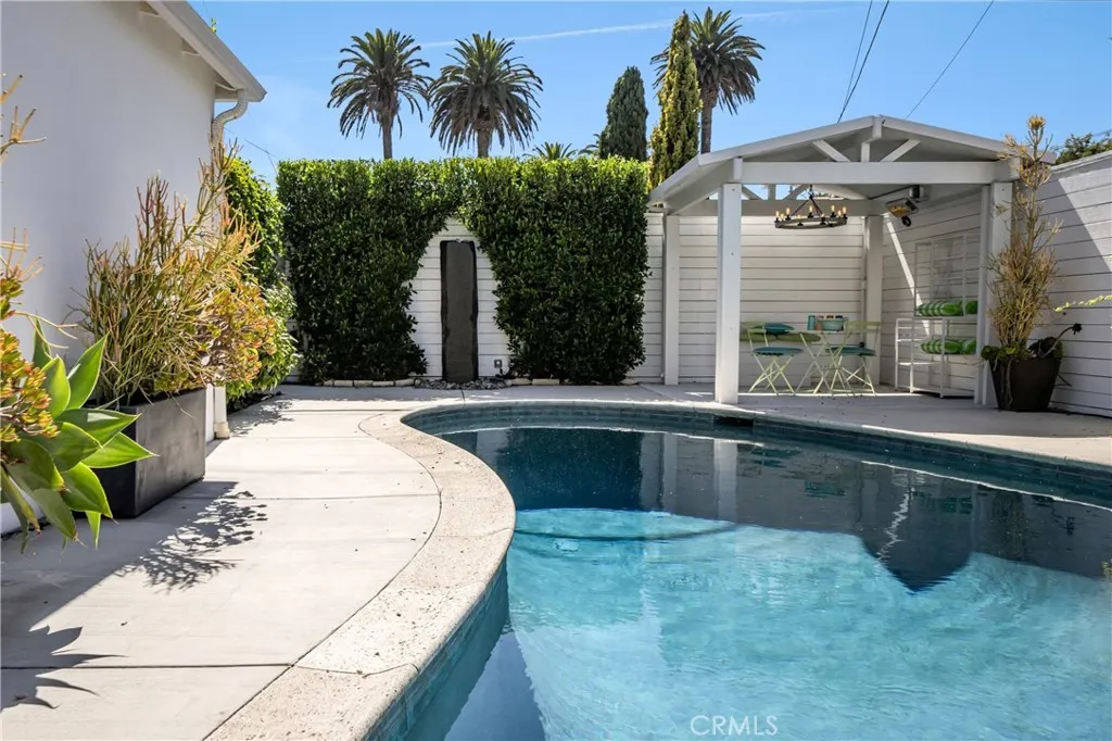 2317 Walgrove, Los Angeles, California 90066 home-pic-31
