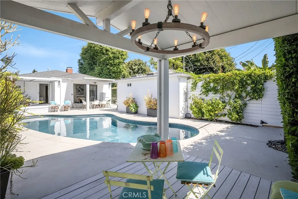 2317 Walgrove, Los Angeles, California 90066 home-pic-28