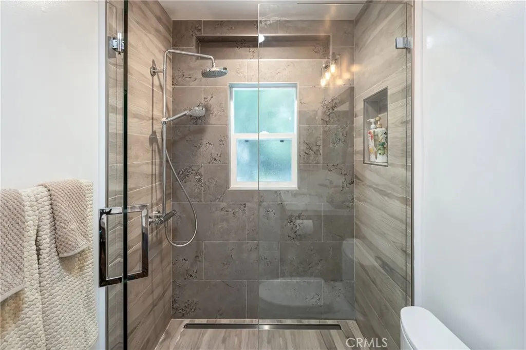 2317 Walgrove, Los Angeles, California 90066 home-pic-20