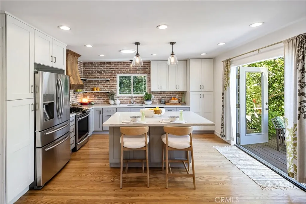 2317 Walgrove, Los Angeles, California 90066 home-pic-13