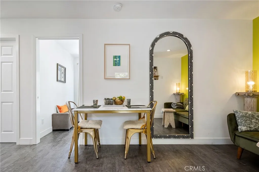 2317 Walgrove, Los Angeles, California 90066 home-pic-24