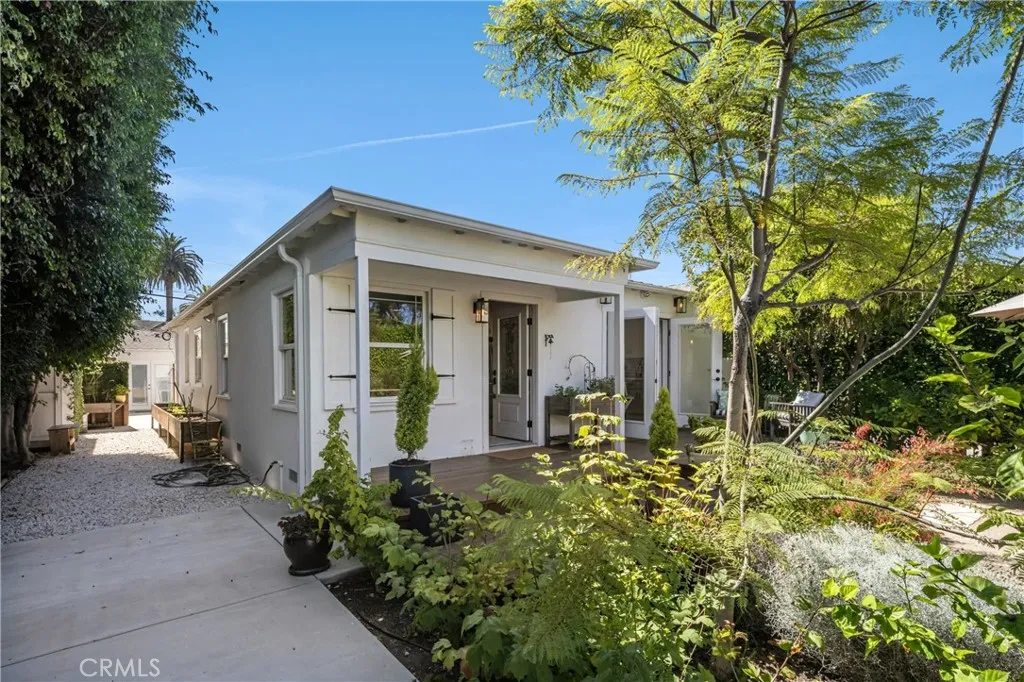 2317 Walgrove, Los Angeles, California 90066 home-pic-32