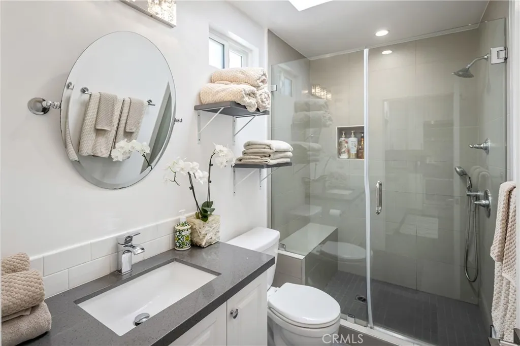 2317 Walgrove, Los Angeles, California 90066 home-pic-23