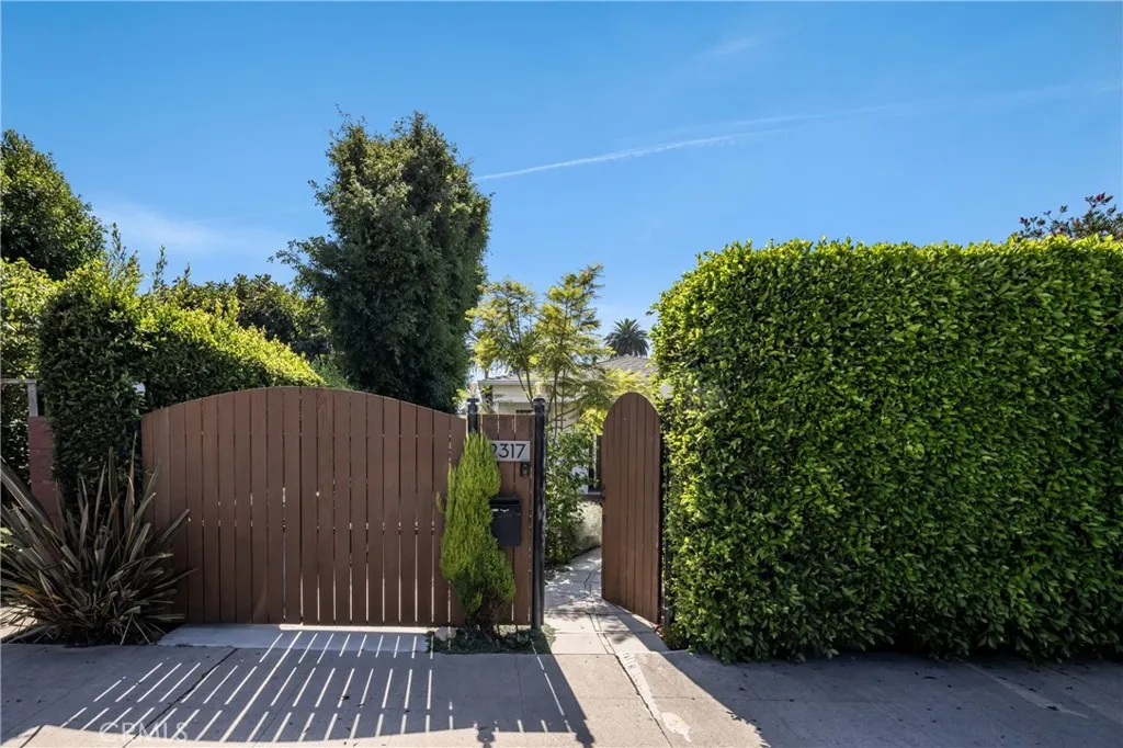 2317 Walgrove, Los Angeles, California 90066 home-pic-5