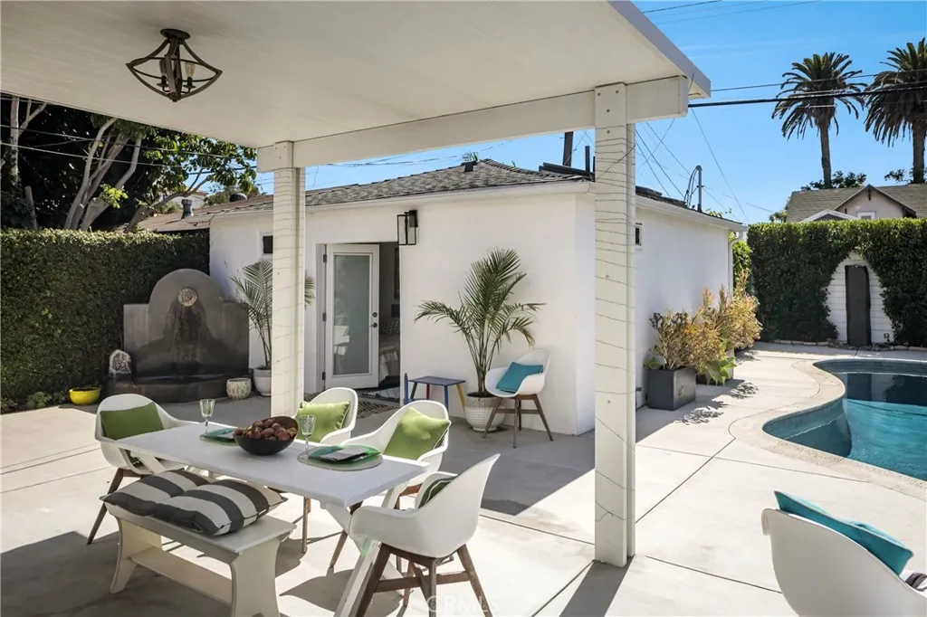2317 Walgrove, Los Angeles, California 90066 home-pic-33