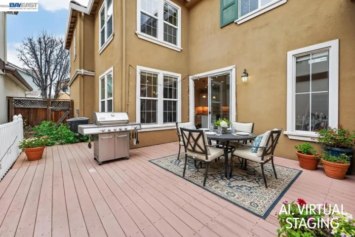 Side yard with virtual staging