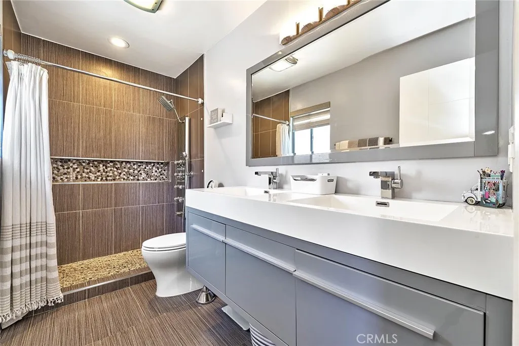 957 W Imperial 30, La Habra, California 90631 home-pic-17