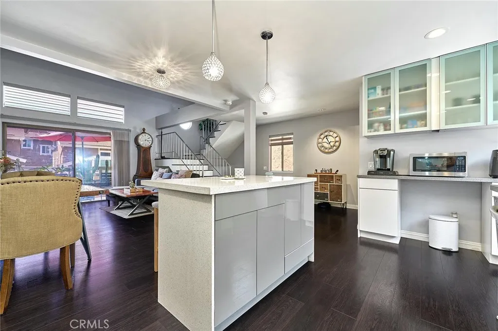957 W Imperial 30, La Habra, California 90631 home-pic-3