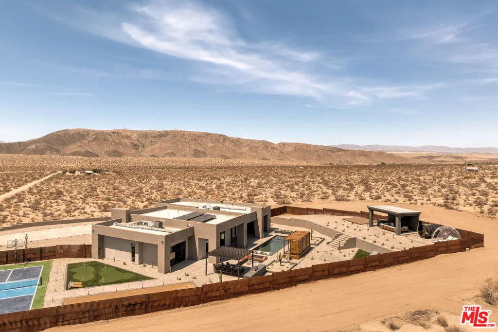 6765 Swanson Road, Joshua Tree, California 92252 home-pic-68