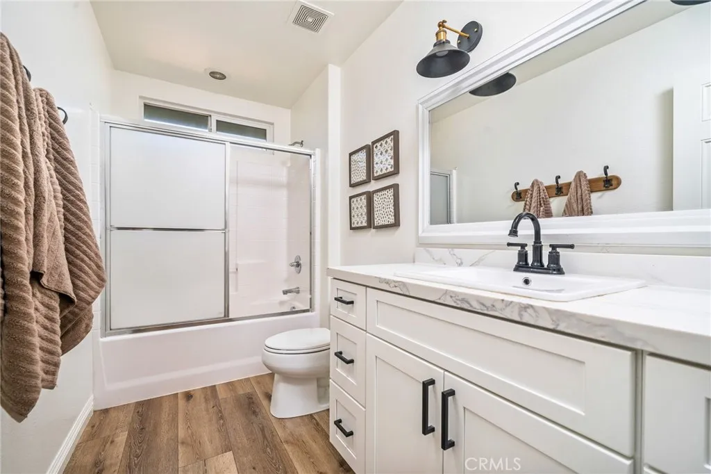 14403 Redwood Valley Road, Eastvale, California 92880 home-pic-8