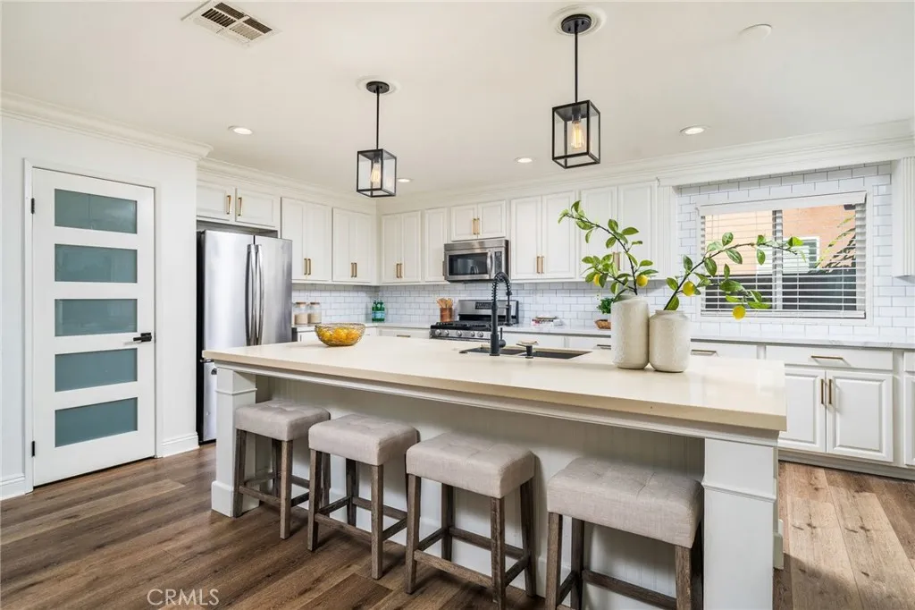 14403 Redwood Valley Road, Eastvale, California 92880 home-pic-6