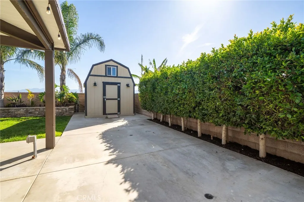14403 Redwood Valley Road, Eastvale, California 92880 home-pic-24