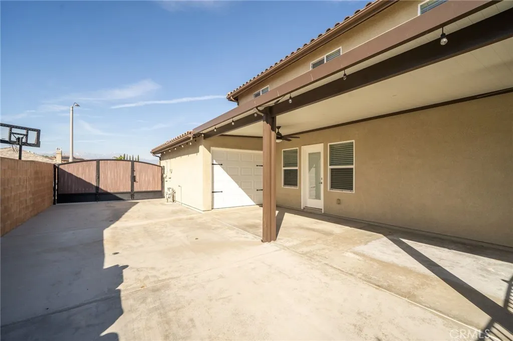 14403 Redwood Valley Road, Eastvale, California 92880 home-pic-25