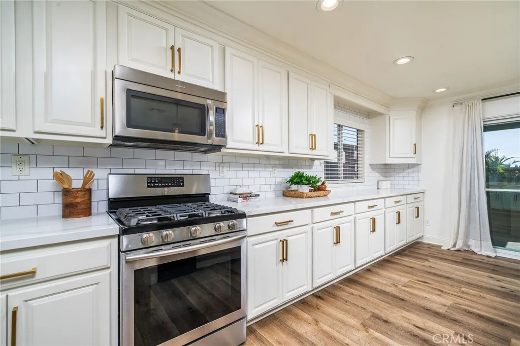 14403 Redwood Valley Road, Eastvale, California 92880 home-pic-7