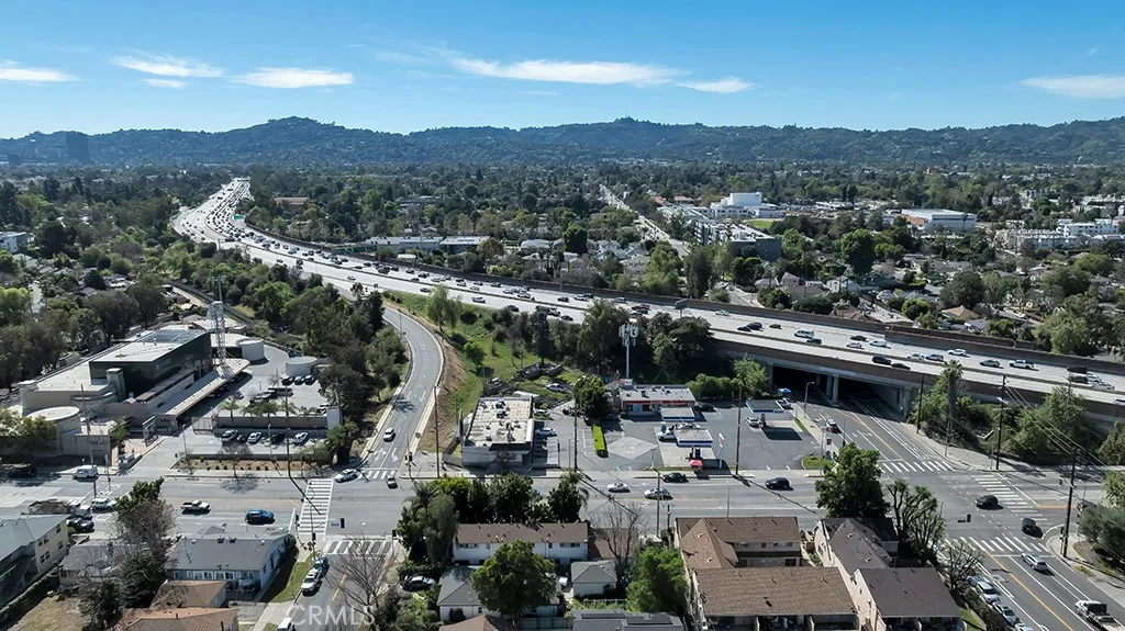 11667 Burbank, North Hollywood, California 91601 home-pic-20