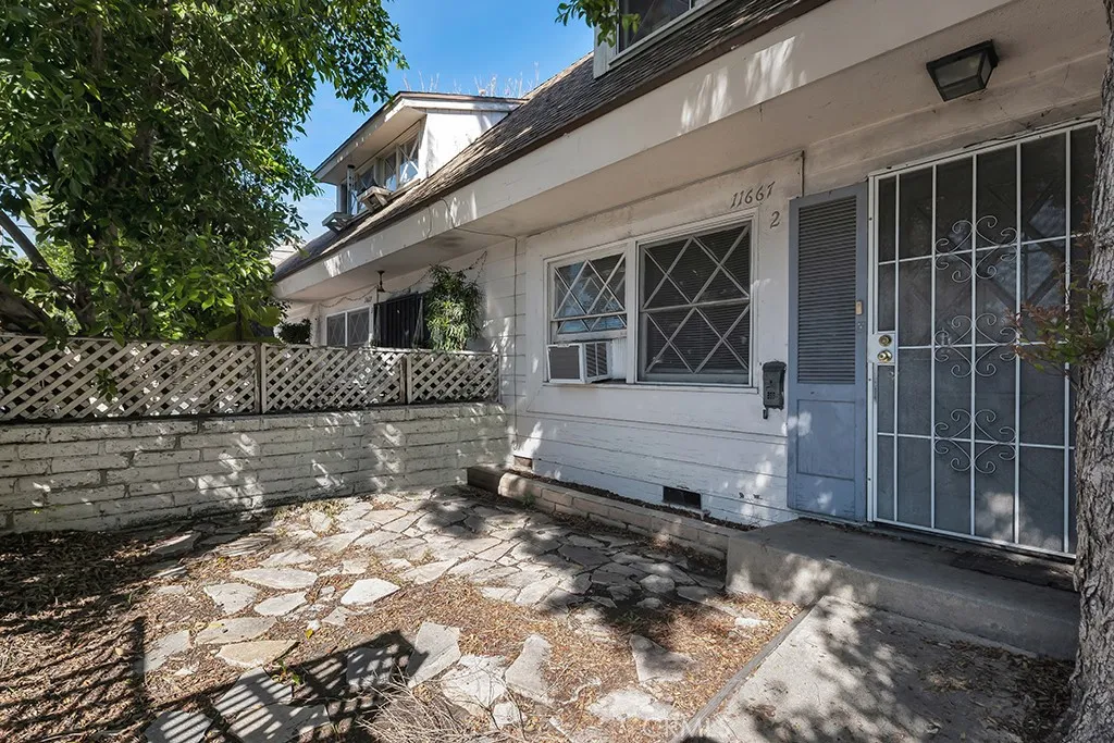 11667 Burbank, North Hollywood, California 91601 home-pic-9