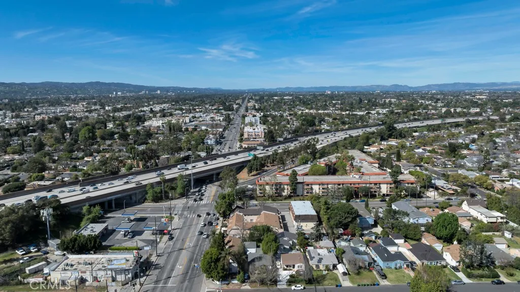 11667 Burbank, North Hollywood, California 91601 home-pic-18