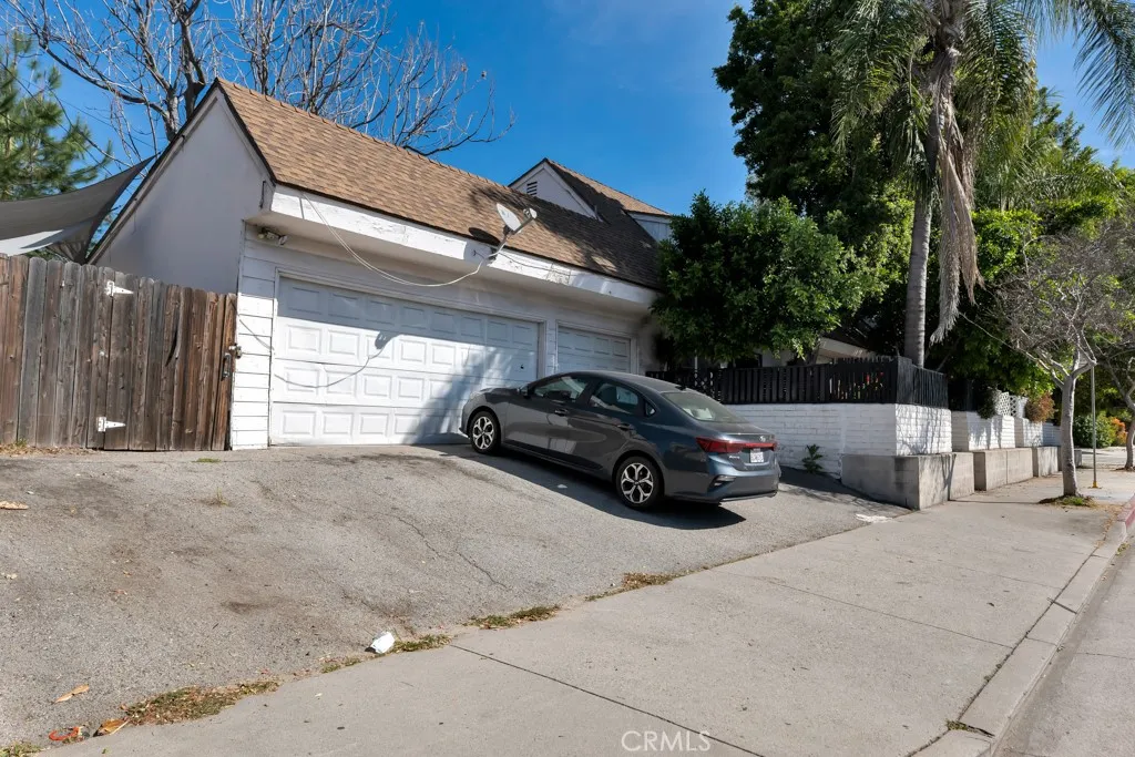 11667 Burbank, North Hollywood, California 91601 home-pic-4