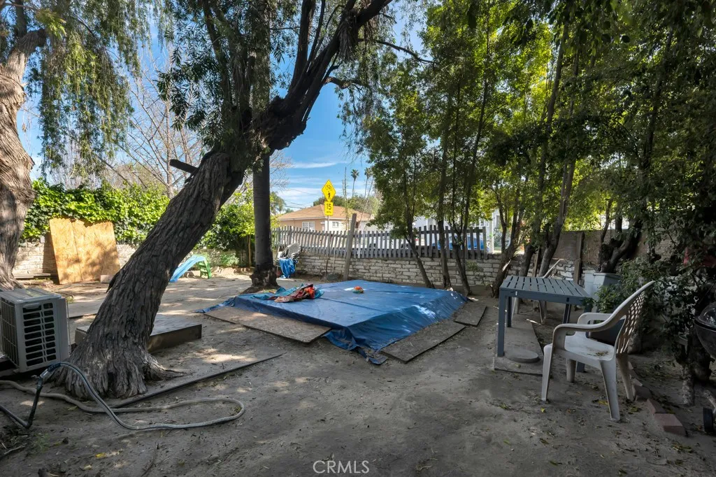 11667 Burbank, North Hollywood, California 91601 home-pic-51