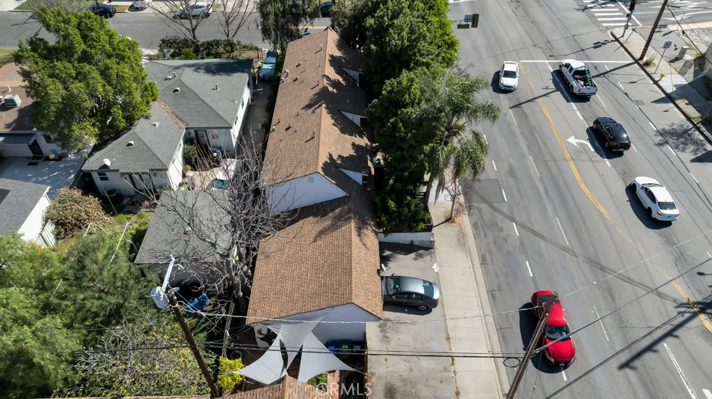 11667 Burbank, North Hollywood, California 91601 home-pic-38