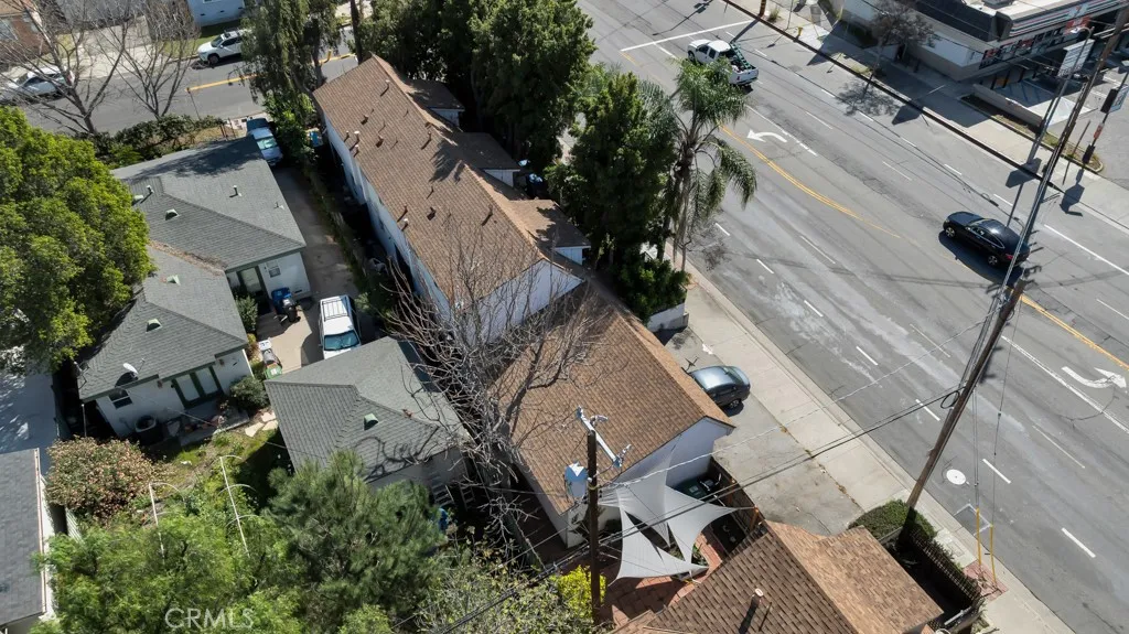 11667 Burbank, North Hollywood, California 91601 home-pic-37