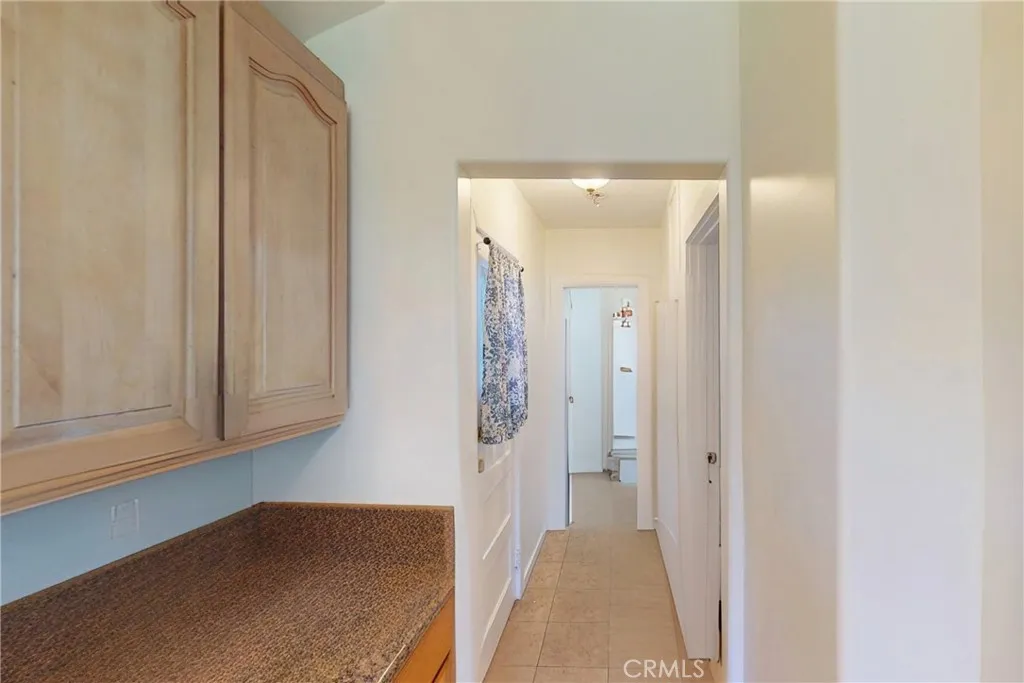 2372 W 29th, Los Angeles, California 90018 home-pic-28