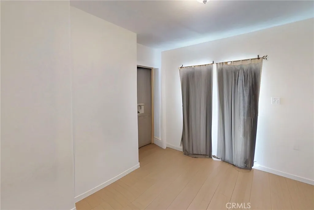 2372 W 29th, Los Angeles, California 90018 home-pic-24