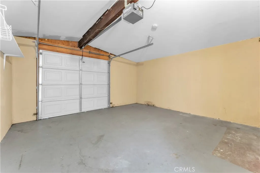 20020 Alburtis Avenue, Lakewood, California 90715 home-pic-34