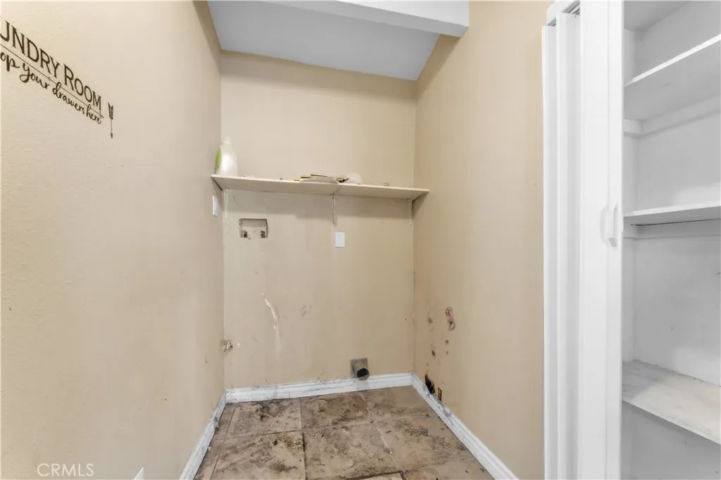 20020 Alburtis Avenue, Lakewood, California 90715 home-pic-17