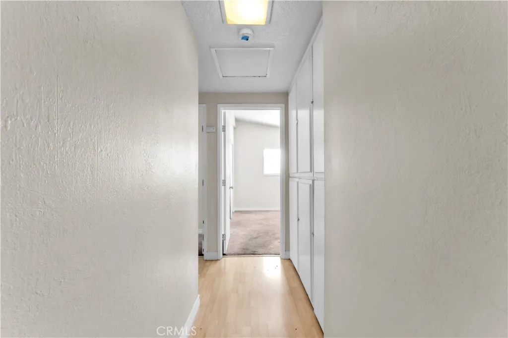 20020 Alburtis Avenue, Lakewood, California 90715 home-pic-15