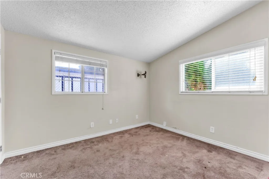 20020 Alburtis Avenue, Lakewood, California 90715 home-pic-7