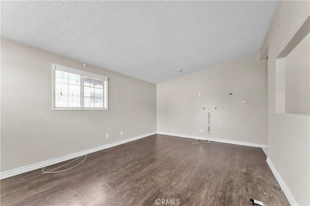 20020 Alburtis Avenue, Lakewood, California 90715 home-pic-6