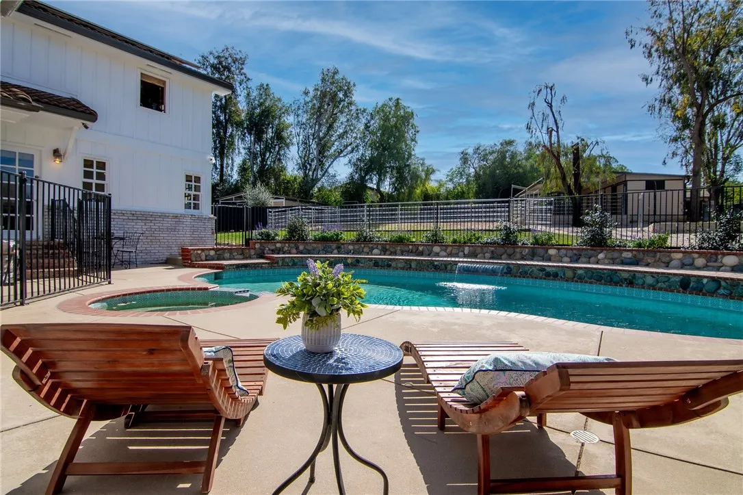 922 Carefree Drive, Simi Valley, California 93065 home-pic-35