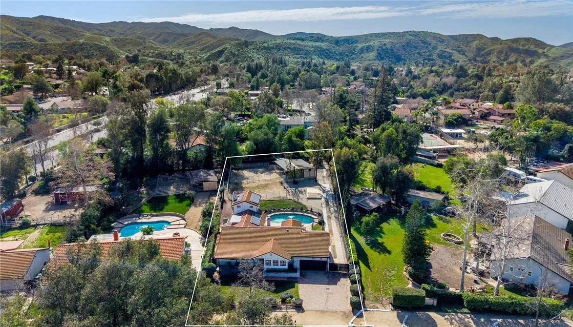 922 Carefree Drive, Simi Valley, California 93065 home-pic-47