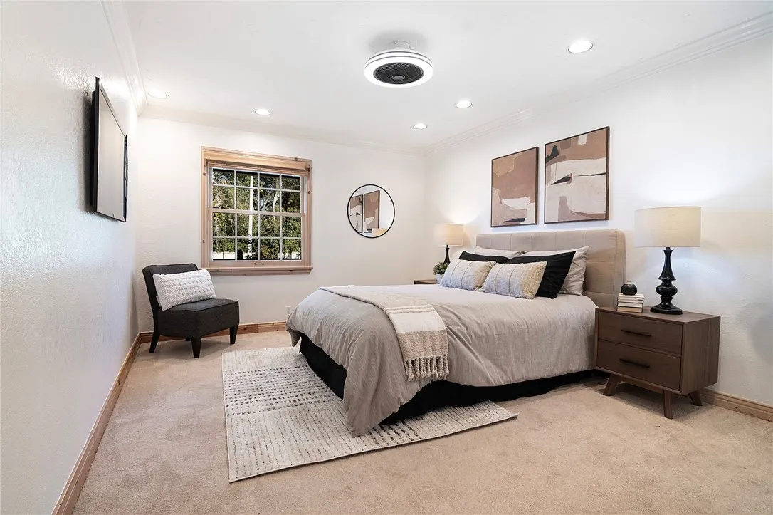 922 Carefree Drive, Simi Valley, California 93065 home-pic-28