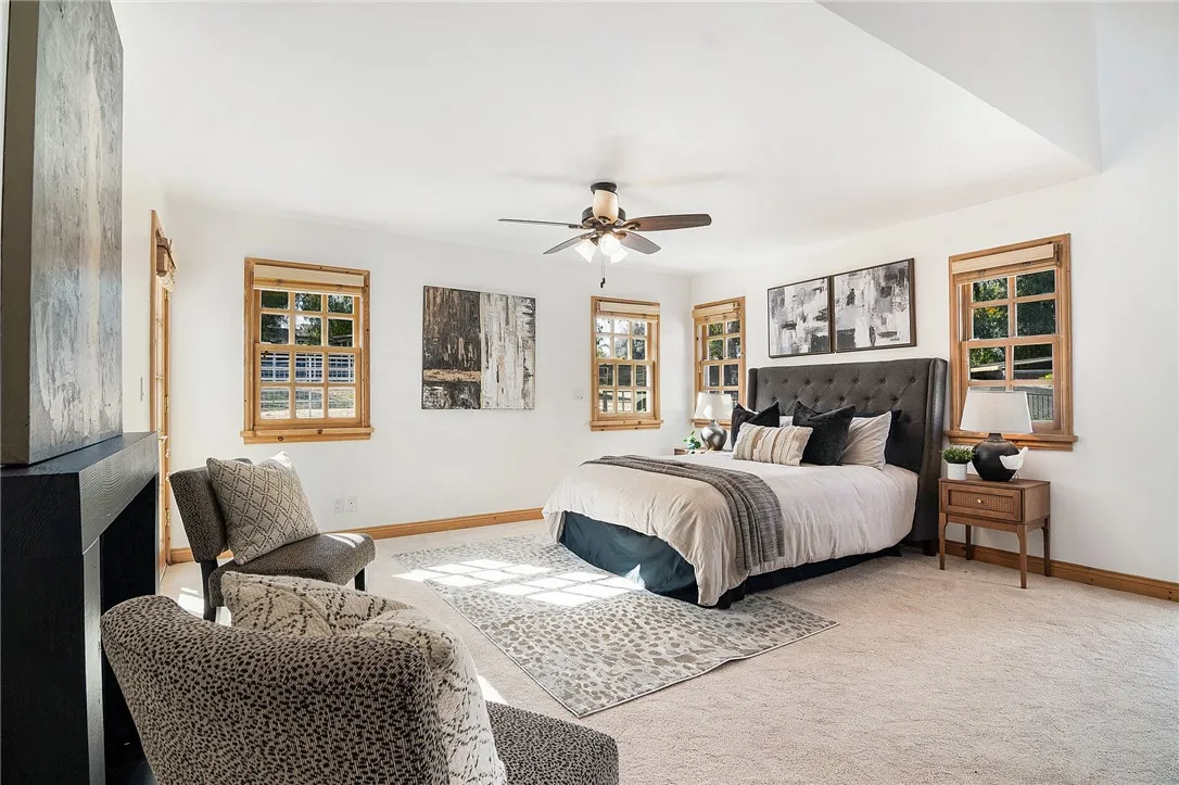 922 Carefree Drive, Simi Valley, California 93065 home-pic-18